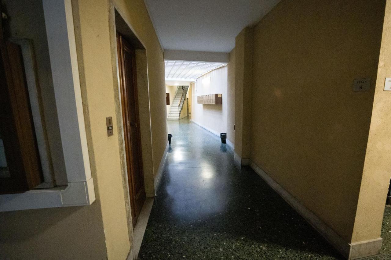 Intero Appartamento A Genova Екстериор снимка